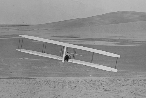 800px-1902_Wright_glider_turns